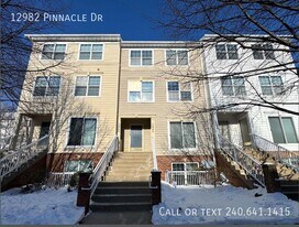 12982 Pinnacle Dr in Germantown, MD - Building Photo