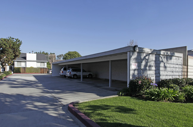 234 Avocado St in Costa Mesa, CA - Foto de edificio - Building Photo