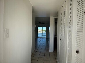10007 Winding Lake Rd in Sunrise, FL - Building Photo - Building Photo