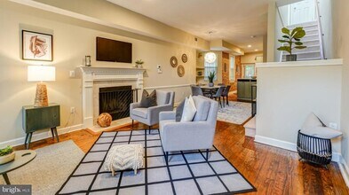 1434 F St NE in Washington, DC - Foto de edificio - Building Photo