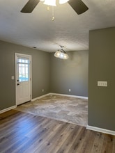 160 Red Hawk Dr in Vine Grove, KY - Building Photo - Building Photo