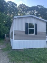 23 Mindi Ct in Erie, PA - Building Photo