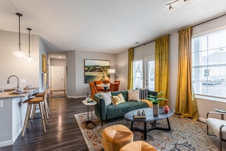 Sheldon Park in Columbus, OH - Building Photo - Interior Photo