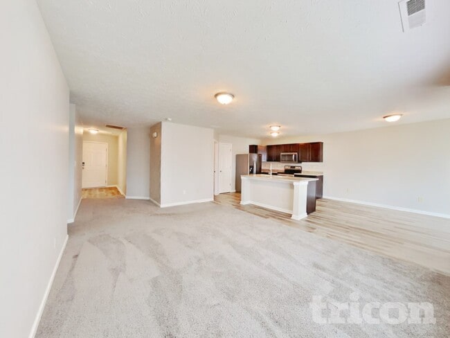 1806 12 Oaks Dr in Shelbyville, IN - Foto de edificio - Building Photo