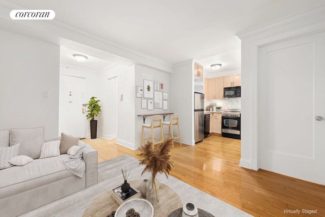 401 W 56th St in New York, NY - Building Photo