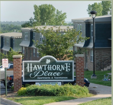 Hawthorne Place in Independence, MO - Foto de edificio - Building Photo