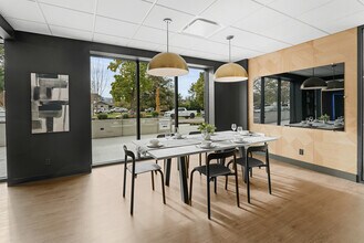 1274 Devonshire Av in Kelowna, BC - Building Photo - Building Photo