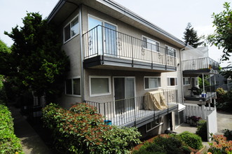 Michael J Apartments in Seattle, WA - Building Photo - Building Photo