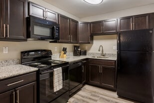 Halcyon in Hollywood, FL - Building Photo