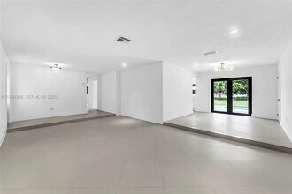 11640 SW 99th Ct in Miami, FL - Building Photo - Building Photo