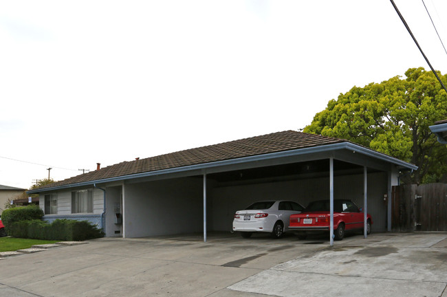 2122-2162 Aza Dr in Santa Clara, CA - Building Photo - Building Photo