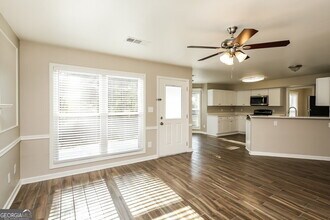 655 Suwanee Lakes Cir NW in Suwanee, GA - Building Photo - Building Photo