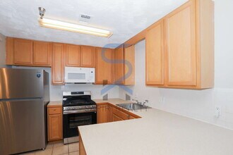 303 Brookside Way in Canton, GA - Building Photo - Building Photo