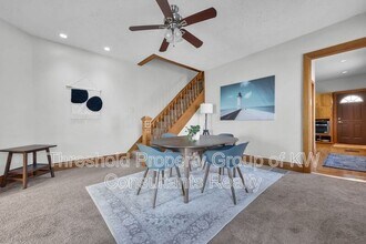 1355-1357-1357 Dennison Ave in Columbus, OH - Building Photo - Building Photo