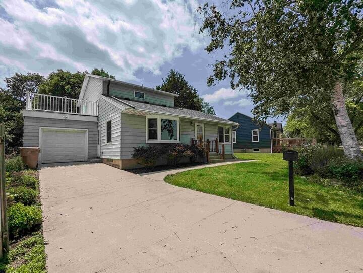 3841 Ridgeway Ave in Madison, WI - Building Photo