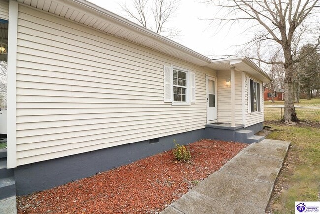 407 Knox Ave in Vine Grove, KY - Building Photo - Building Photo