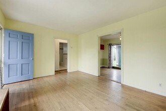 5110 Valley Oak Dr in Austin, TX - Building Photo - Building Photo