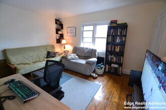 45 Beechcroft St, Unit 3 in Boston, MA - Building Photo - Building Photo
