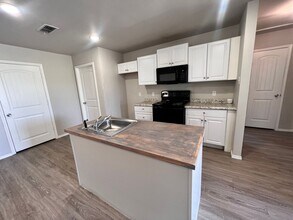 4315 E 61st St in Lubbock, TX - Building Photo - Building Photo