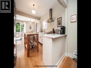 4838 Dunbar St in Vancouver, BC - Building Photo - Building Photo