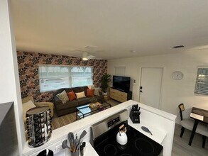 524 Eastwind Dr in North Palm Beach, FL - Building Photo - Building Photo