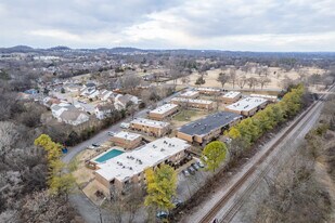 Quail Creek in Madison, TN - Building Photo