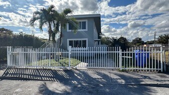 5020 NW 14th Ave in Miami, FL - Building Photo