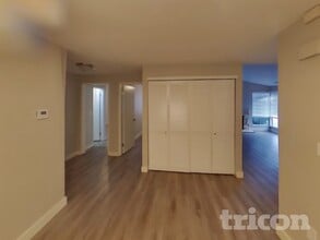 1021 30th St NE in Auburn, WA - Foto de edificio - Building Photo