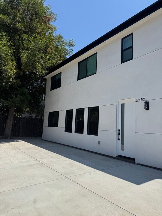 17457 Bullock St in Los Angeles, CA - Building Photo