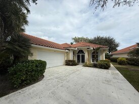 222 E Tall Oaks Cir in Palm Beach Gardens, FL - Building Photo