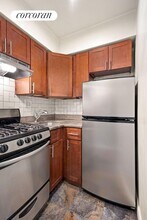 453 W 43rd St in New York, NY - Building Photo - Building Photo