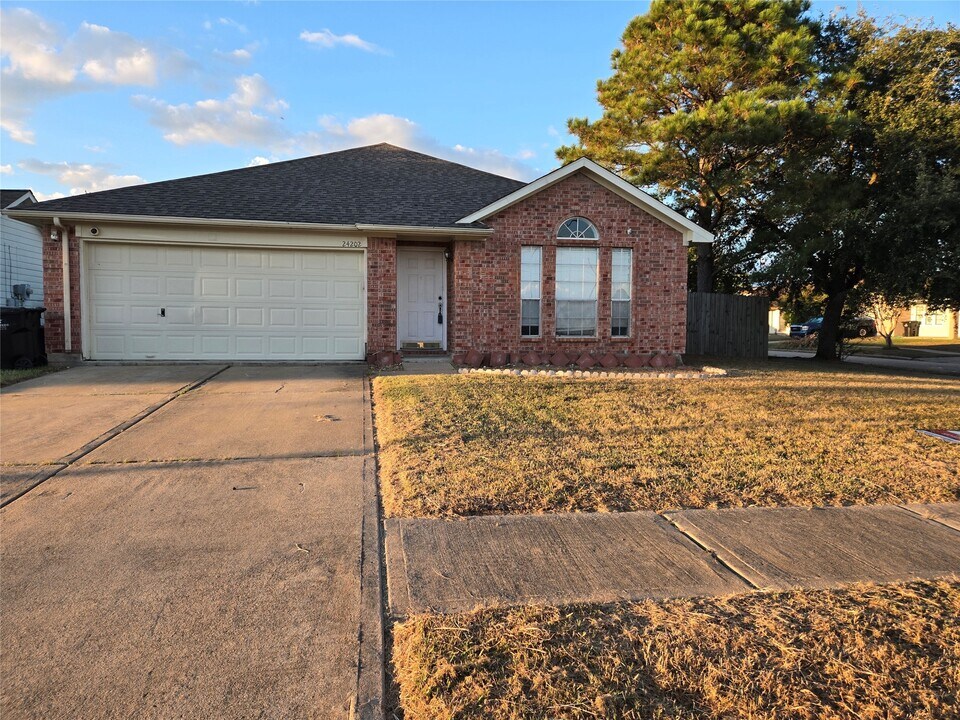 24202 Bar Kay Ln in Hockley, TX - Building Photo