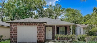 8118 Galveston Ave in Jacksonville, FL - Building Photo