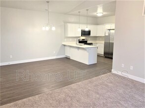 1807 W Eaglewood Dr in Saratoga Springs, UT - Building Photo - Building Photo