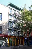 123 W Third St in New York, NY - Building Photo