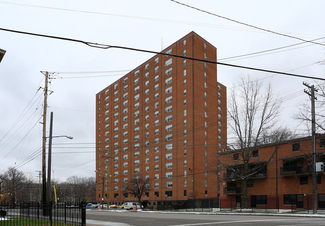 Wade Apartments in Cleveland, OH - Foto de edificio - Building Photo