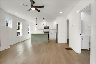 1129 Larosa Terrace SW in Atlanta, GA - Building Photo - Building Photo