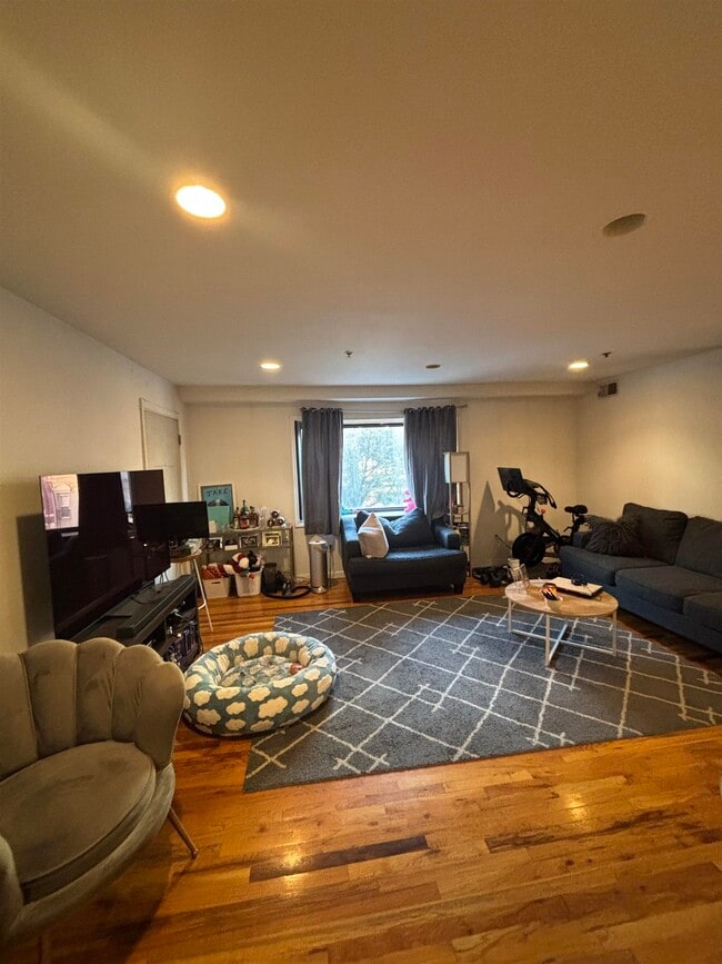 401 1st St in Hoboken, NJ - Building Photo - Building Photo