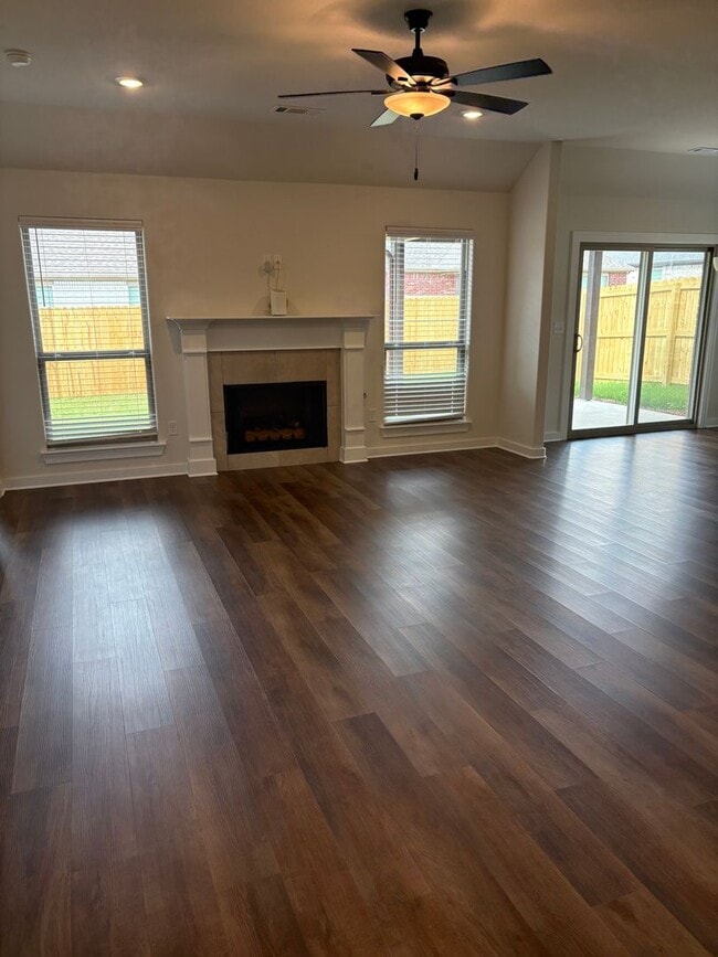 1108 Calla Lily Ave in Lowell, AR - Building Photo - Building Photo