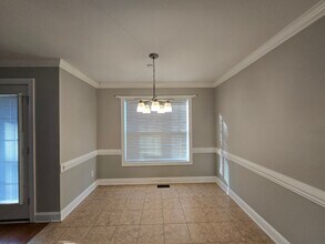 641 Orchard Falls Dr in Spring Lake, NC - Building Photo - Building Photo