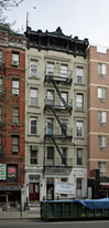 13 Saint Marks Place in New York, NY - Foto de edificio - Building Photo