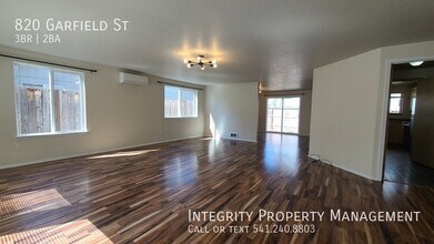 820 Garfield St in Medford, OR - Building Photo - Building Photo