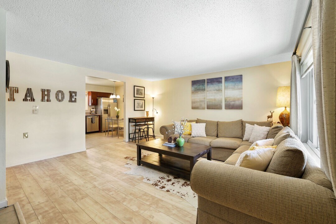 3608 Terry Ln in South Lake Tahoe, CA - Building Photo