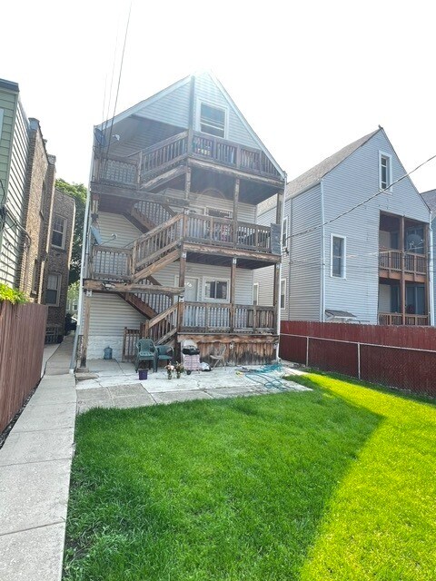 2522 N Hamlin Ave in Chicago, IL - Building Photo - Building Photo