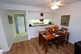 REVERE LANDINGS in Tampa, FL - Building Photo - Building Photo