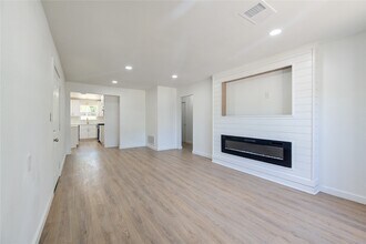 6725 Madrid St in Houston, TX - Building Photo - Building Photo