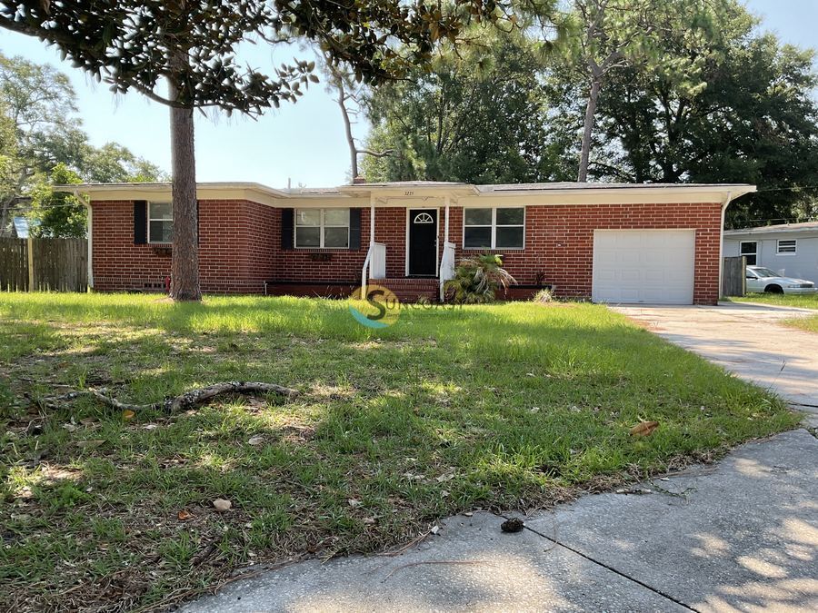 3235 Holly Berry Ln in Jacksonville, FL - Building Photo