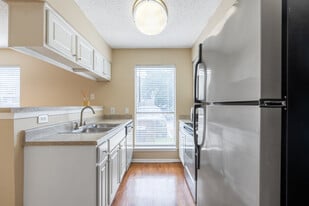 Three60 North Apartments in Grand Prairie, TX - Building Photo