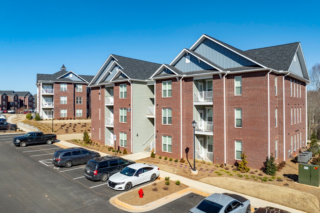 Palisades at Hickory Creek in Shelby, NC - Building Photo