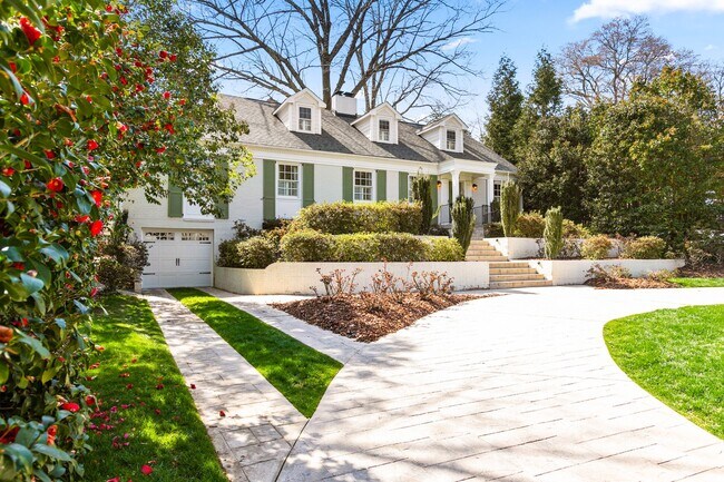 203 Elmwood Dr in Greensboro, NC - Building Photo - Building Photo